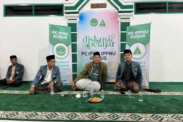 Diskusi Pelajar, Ketua Umum PP IPNU Tekankan Pentingnya Rasa Bangga Berorganisasi
